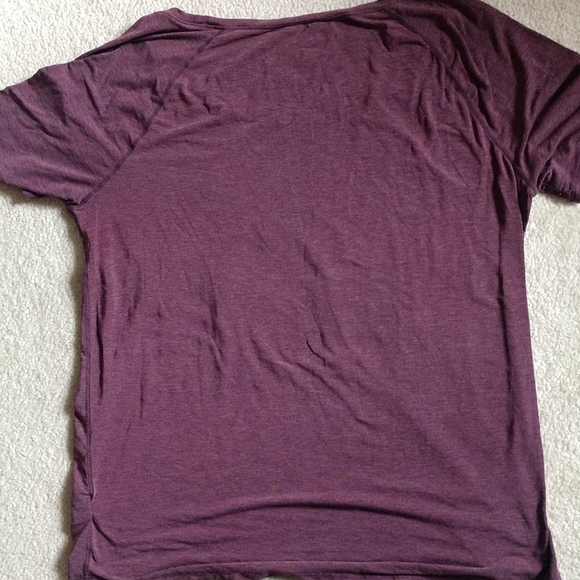 Gap exercise top medium eggplant color - Picture 3 of 3